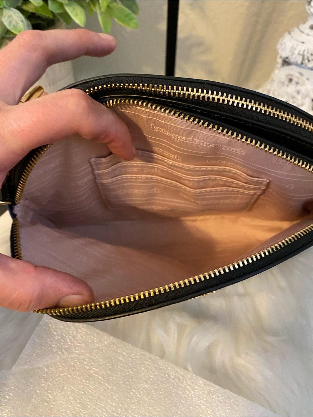 kate spade black leather crossbody with gold chain - Picture 5 of 13